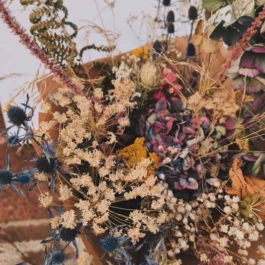 Dried flower bouquet